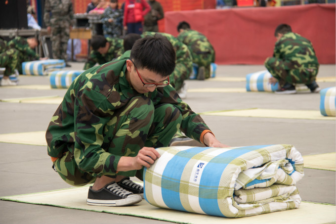 軍訓(xùn)會(huì)操表演，青春與奮進(jìn)的完美結(jié)合！