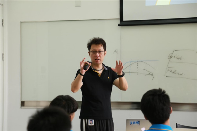 百度行學(xué)子分享會,未來互聯(lián)網(wǎng)金融人才在新華