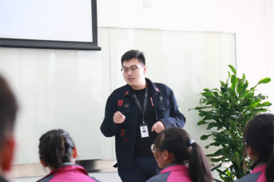 科技零距離!新華學子百度互聯網體驗之旅