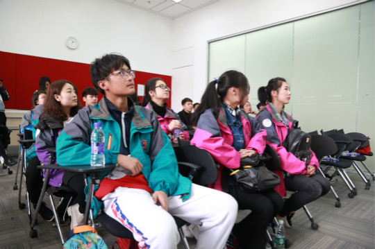 科技零距離!新華學子百度互聯網體驗之旅