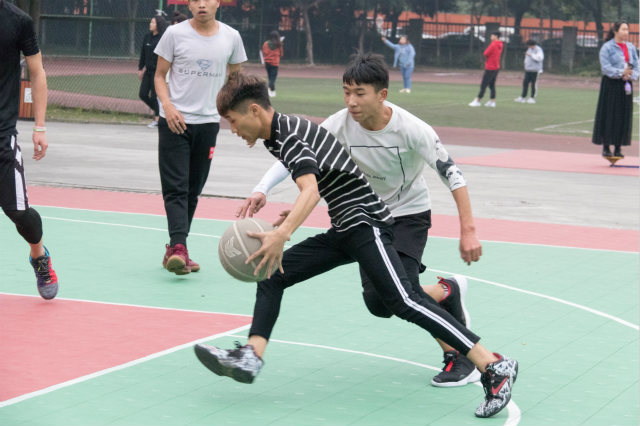2018四川新華電腦學(xué)院冬季運(yùn)動會精彩瞬間回顧
