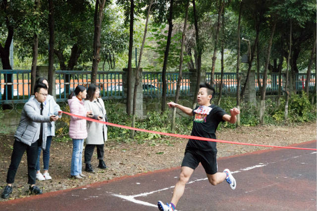 2018四川新華電腦學(xué)院冬季運(yùn)動會精彩瞬間回顧