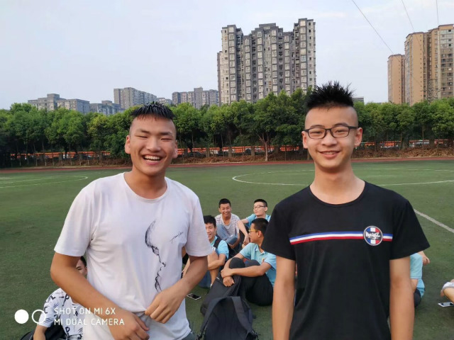 向陽而立 滿懷憧憬 執著前行