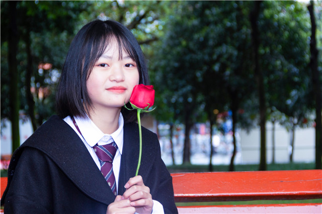 #三月女人天,陽(yáng)光少女節(jié)#為你歡喜的她投上一票