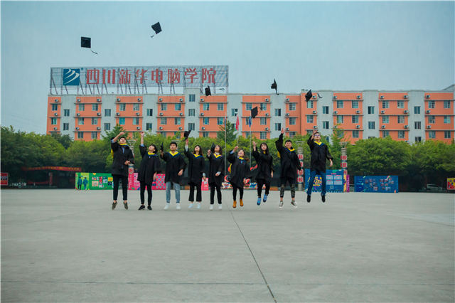 最美畢業季|此去繁花似錦,歸來仍是少年!