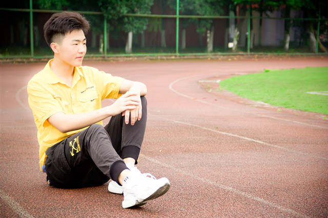讀萬(wàn)卷書不如行萬(wàn)里路,行萬(wàn)里路不如名師指路