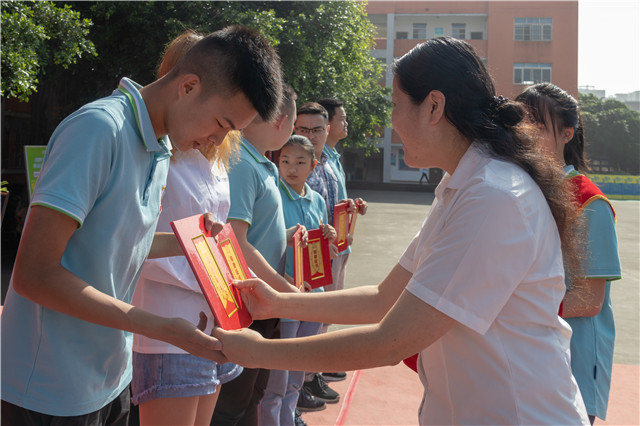 直擊2019優秀優干頒獎典禮現場:你的優秀從來不缺舞臺
