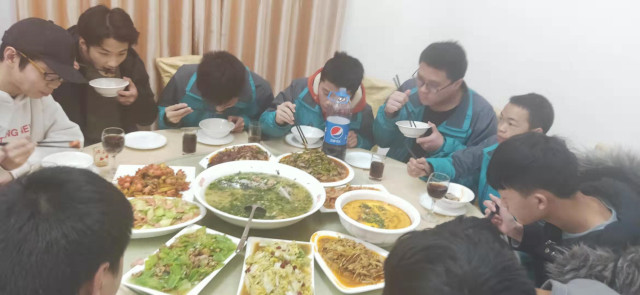 “獎助勤勉”新華關(guān)愛，讓你的技能夢飛得更遠(yuǎn)
