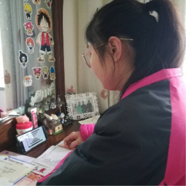 同學(xué)，你認真學(xué)習的樣子真好看！
