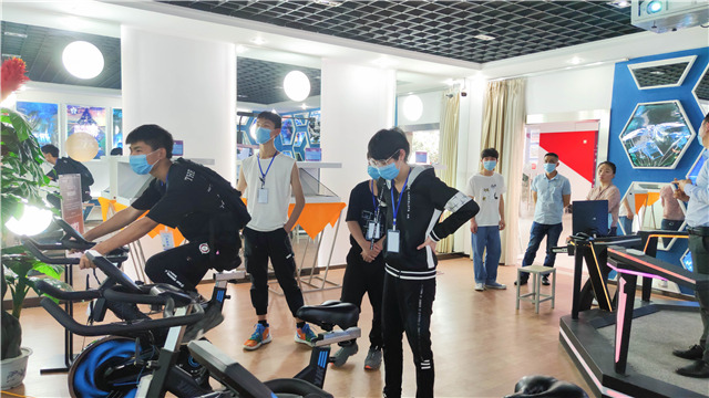 5?1嗨學季｜四川新華五一試學體驗營火爆開營！