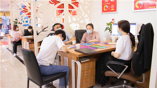 5?1嗨學季｜四川新華五一試學體驗營火爆開營！