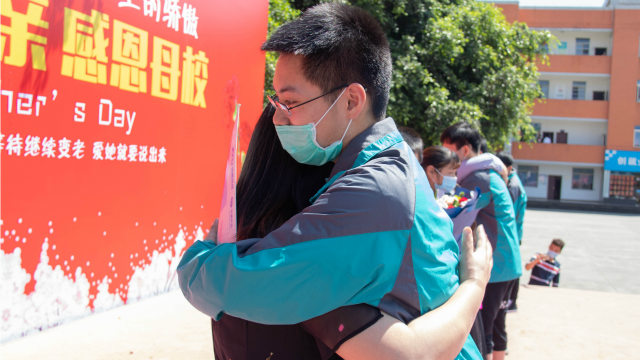 母親節:人生的舞臺上,母愛從不缺席