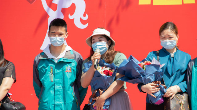 母親節:人生的舞臺上,母愛從不缺席