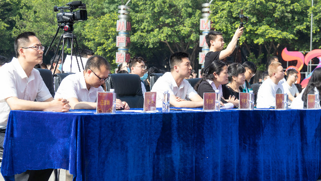 在新華的最后一堂課:2020年畢業(yè)生畢業(yè)典禮
