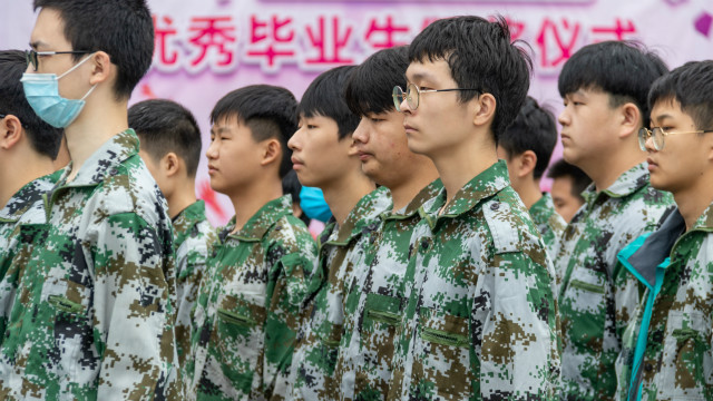 新生的第一課,軍訓生活打響了新生活的第一槍!