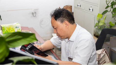 熱烈祝賀張興強老師榮獲新華互聯網科技十大匠師榮譽稱號