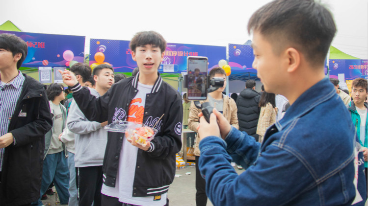 嗨爆雙十一|新華校內購物狂歡根本停不下來