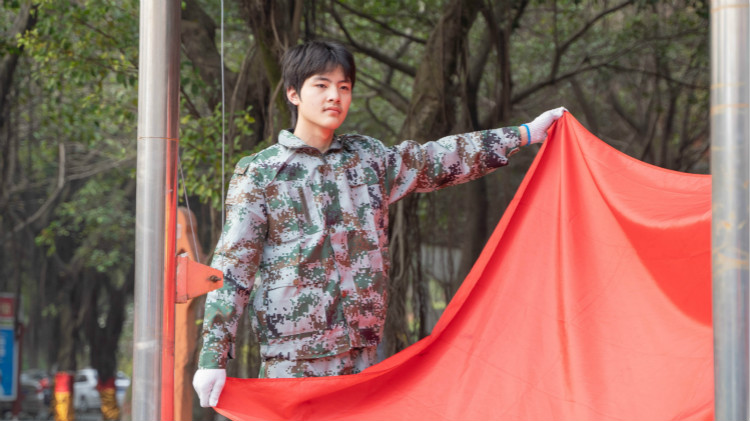 新華學子好樣的—國旗下的演講