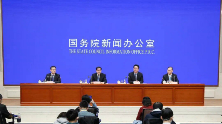聚焦兩會 | 新華互聯網+教育助力鄉村振興！