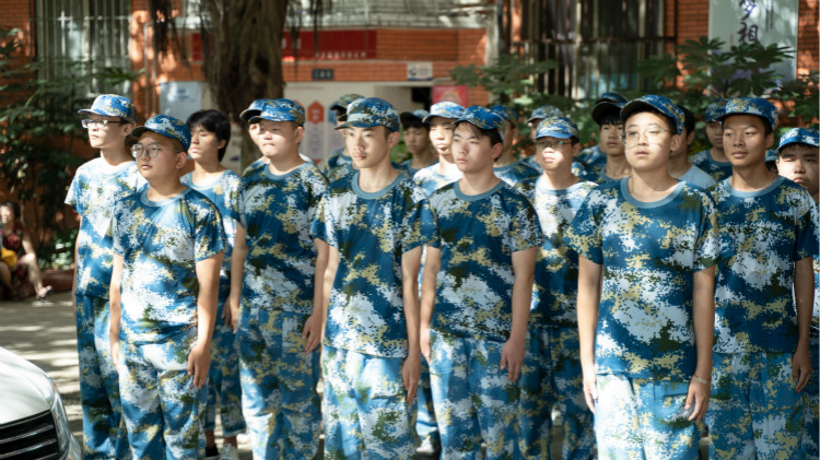 追夢新華人|因為夢想·光芒萬丈!