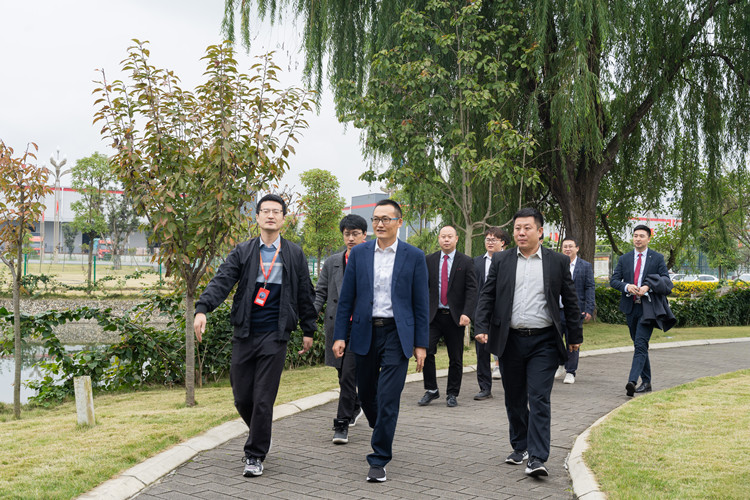 情系學子|院校領導走訪京東，看望電商實訓學生！