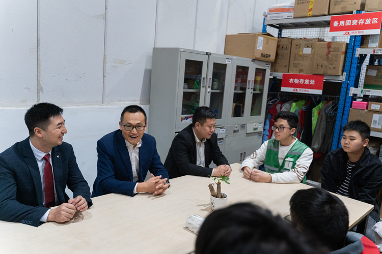 情系學子|院校領導走訪京東，看望電商實訓學生！