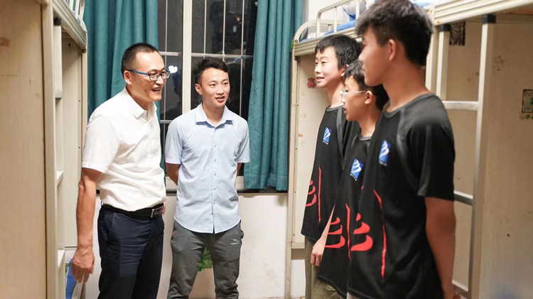 我負責雨露陽光，你負責茁壯成長