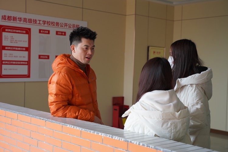 桃李滿天下,春暉遍四方