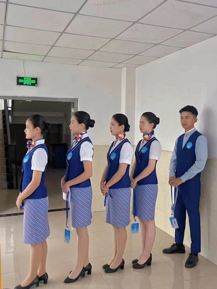 優(yōu)秀學(xué)子|逐夢(mèng)藍(lán)天，共赴未來