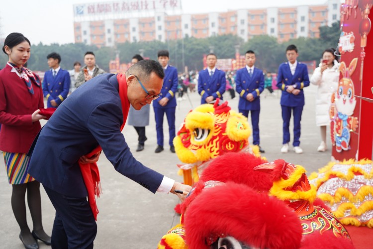 卯兔接福鬧元宵,遺風佳韻匯佳節