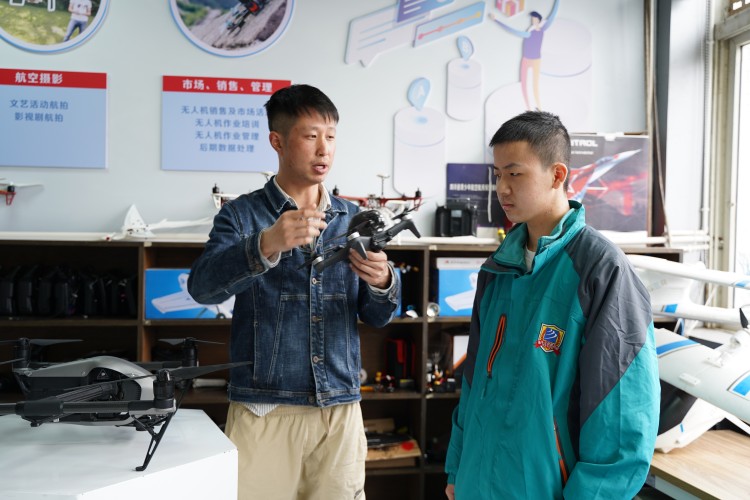 新華新起點，打工人重返校園是一種什么樣的體驗？