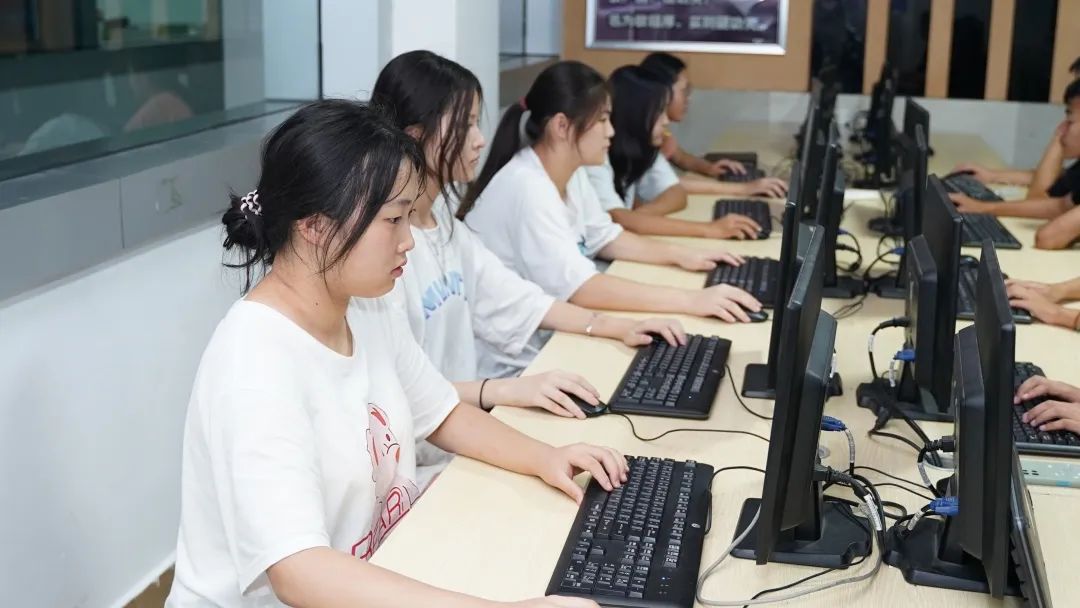 如何高薪就業(yè)?有哪些行業(yè)值得推薦?