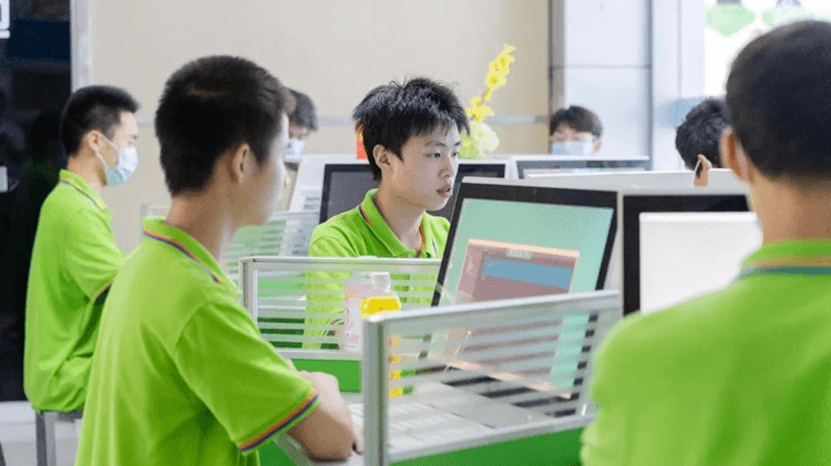 致家長：你還在為孩子上學煩惱？