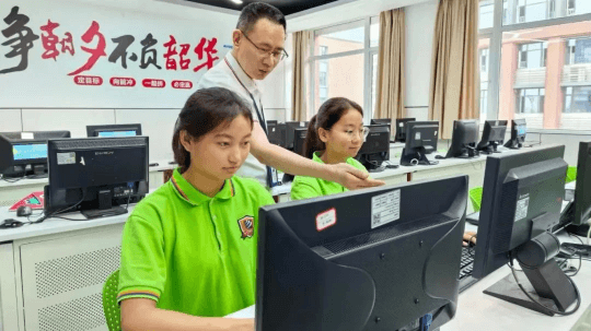 <b>喜報！熱烈祝賀新華學子技能大賽再獲佳績</b>